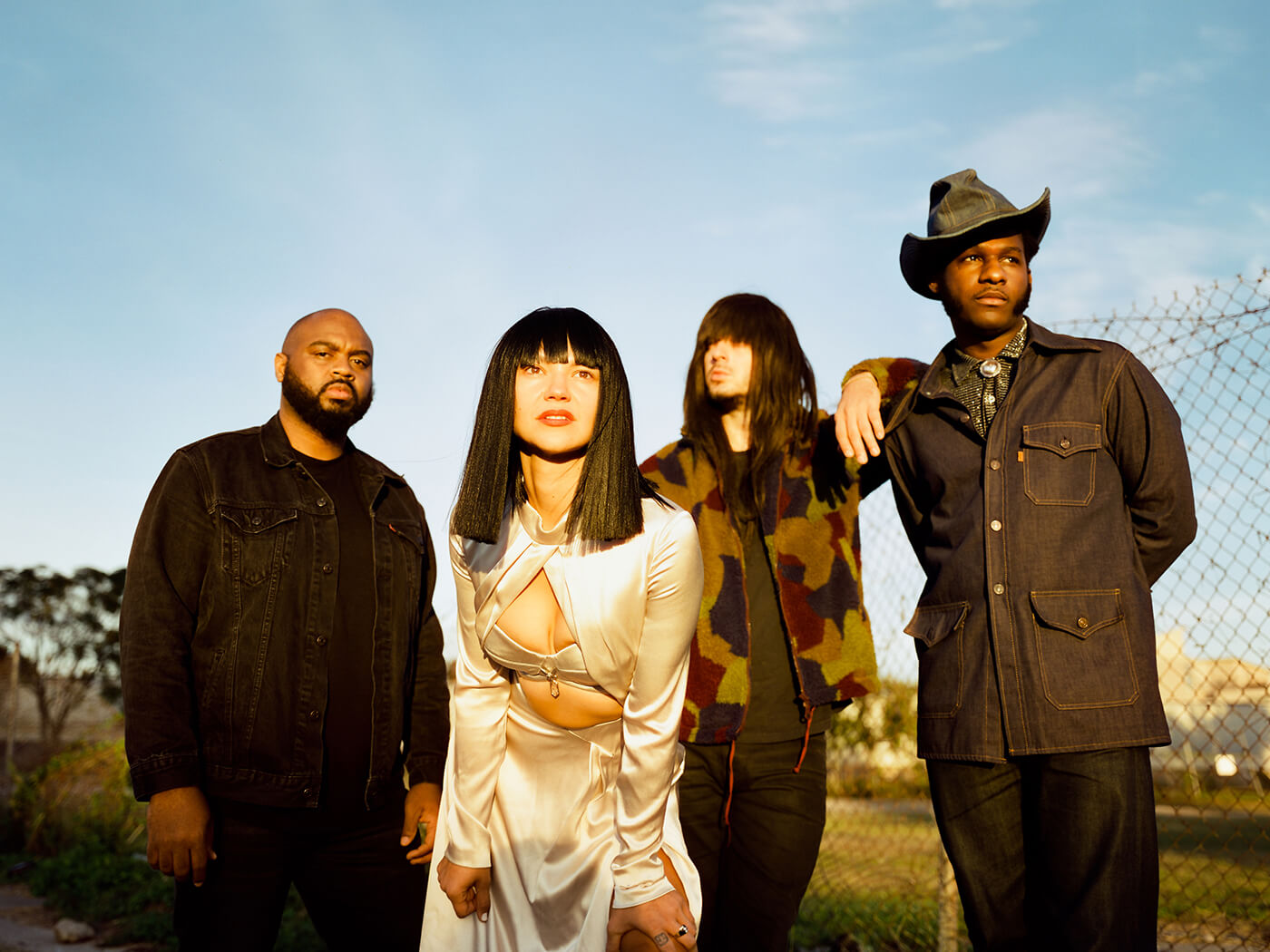 Khruangbin and Leon Bridges announce joint EP