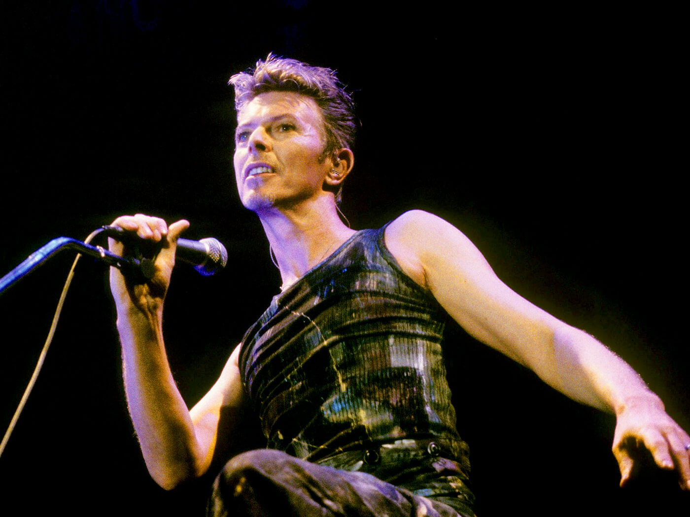 Hear the ‘Live Eno Mix’ of David Bowie’s “The Man Who Sold The World”