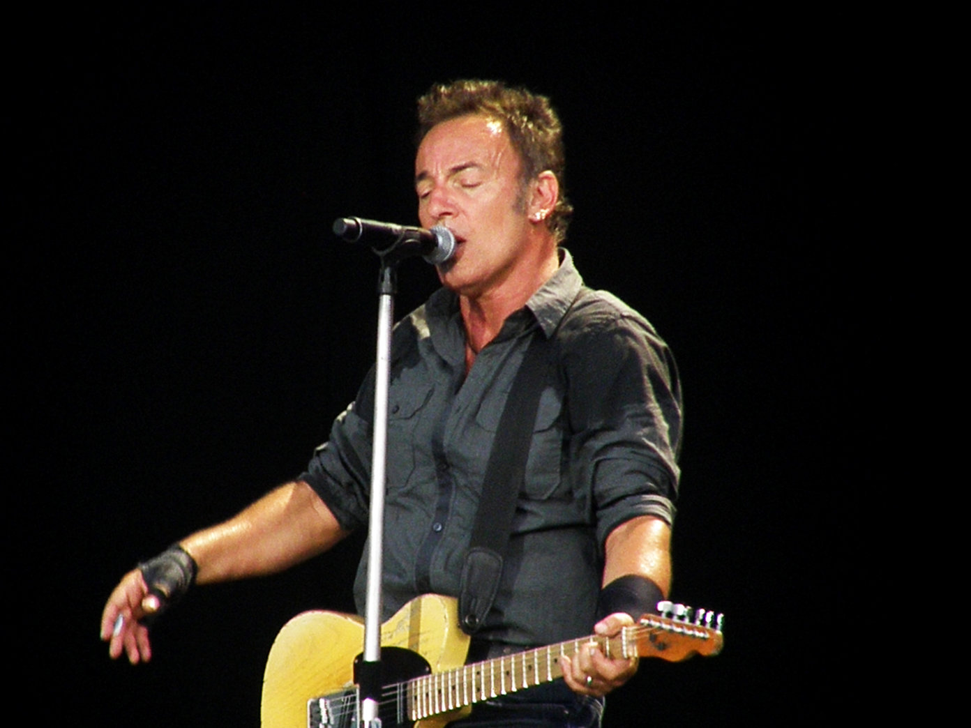 Watch Bruce Springsteen's entire 2009 Hyde Park concert UNCUT