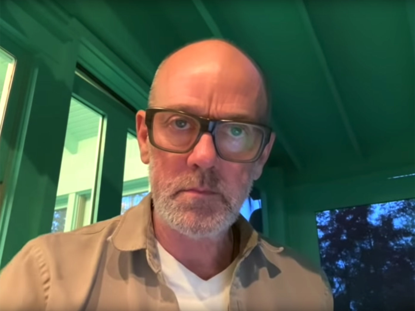 Watch Michael Stipe perform new song, 