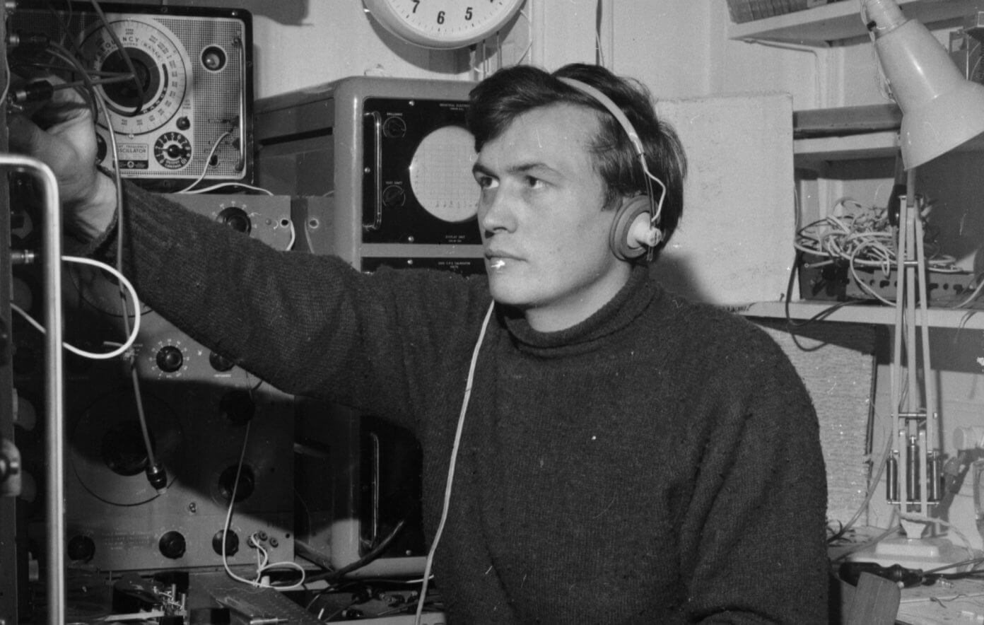 Synthesiser pioneer Peter Zinovieff, who worked with the Beatles and David Bowie, dies aged 88